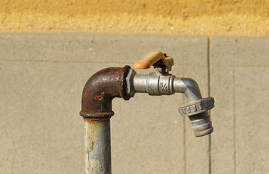 水管妙用 - 廚房水槽加裝集汙管